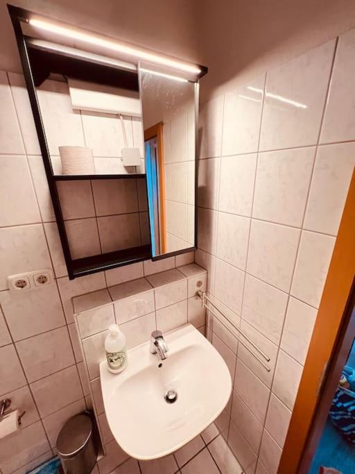 The Room - Direkt In Der Stadt! Bochum Eksteriør billede